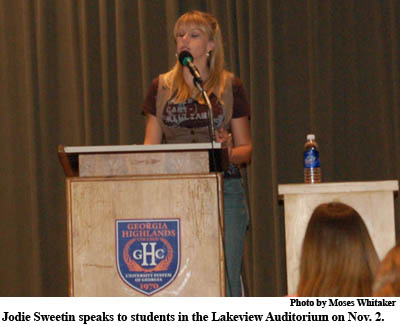 Jodie Sweetin speaks to students in the Lakeview Auditorium on Nov. 2.