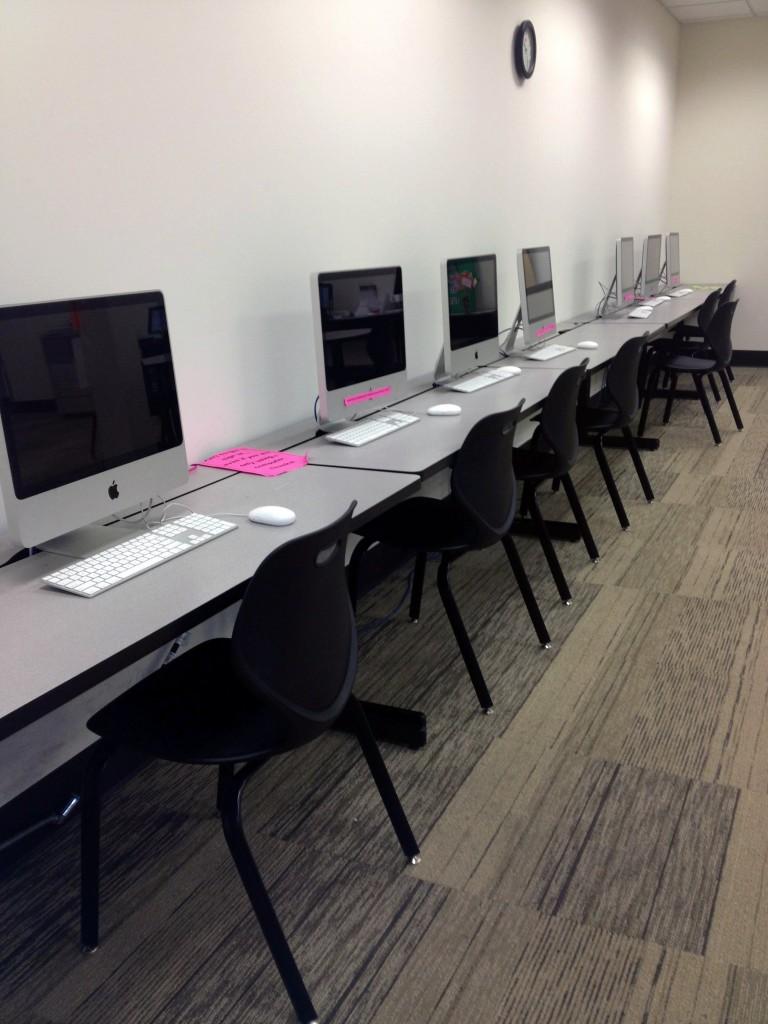 The Douglasville campus library provides computers  for student research. Photo by Holley Chaney.