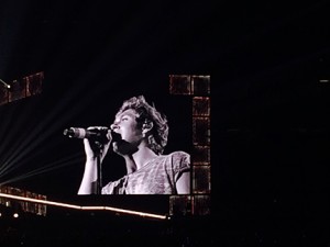 One Direction Member Niall Horan Performs a solo during the WWA tour, Photo By: Karlee Helms