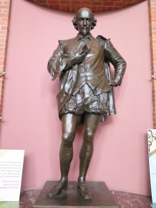 Shakespeare statue stands in the ASF theater lobby. Photo by Kayla Jameson