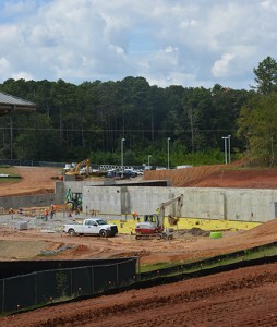 Photo by Mackenzie Duvall Excavation makes room for the new academic building.