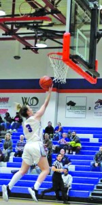 Jessica Eadsforth-Yates shoots a layup. Photo by Catie Sullivan