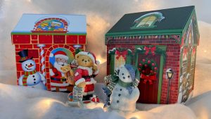 Attendees of Jingle Mingle can expect to see seasonal decorations like these during the festivities. (Photo illustration)
