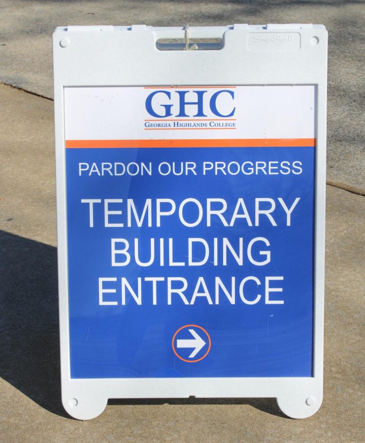 Students must use an alternative entrance to navigate to classes while the Walraven building is undergoing renovations.